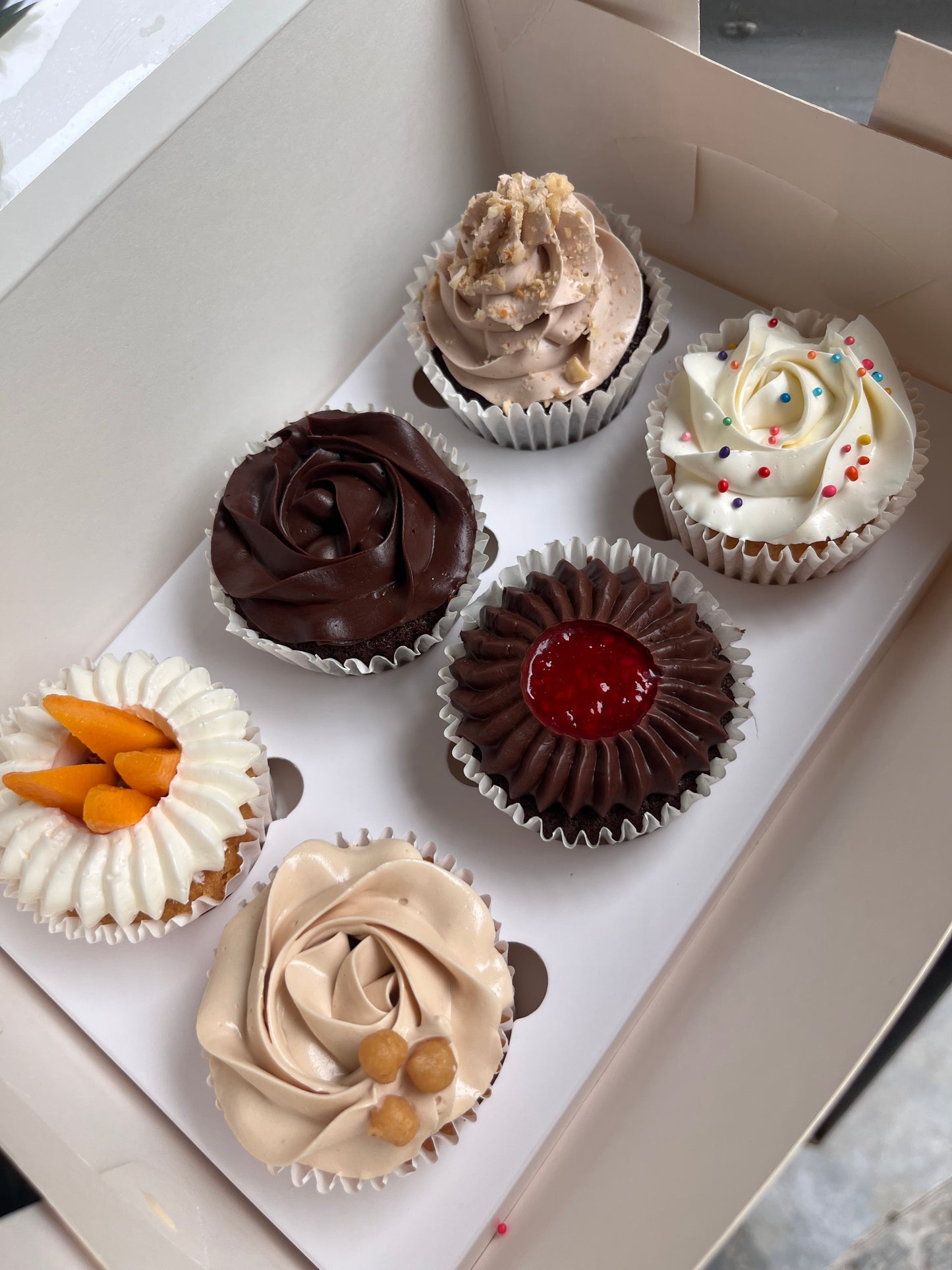 Assorted Cupcake Box of 6
