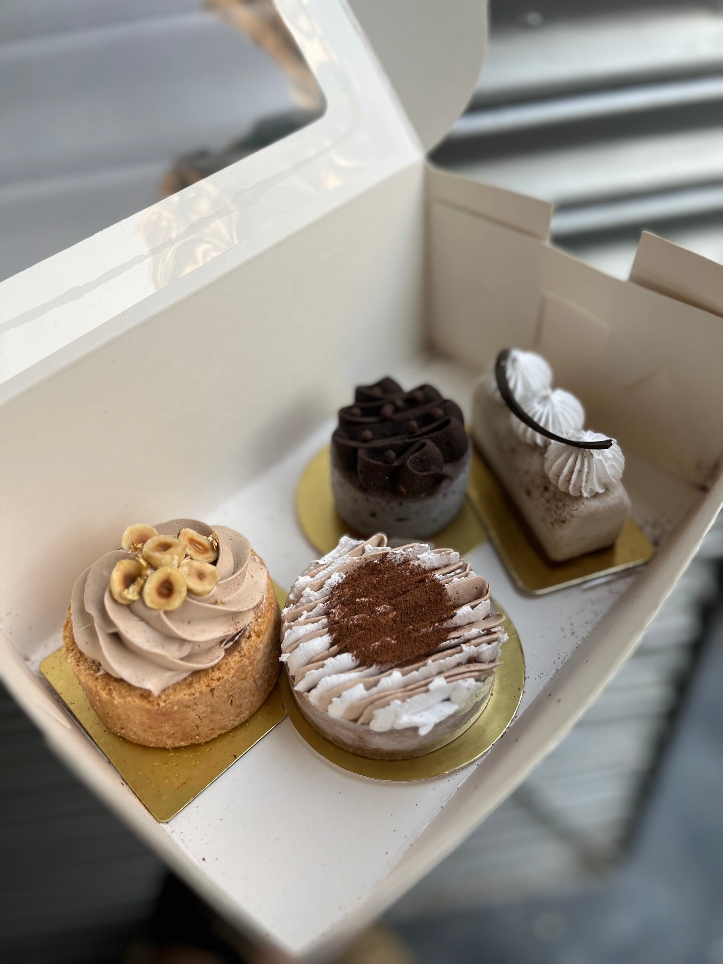 Chocolate pastry box of 4