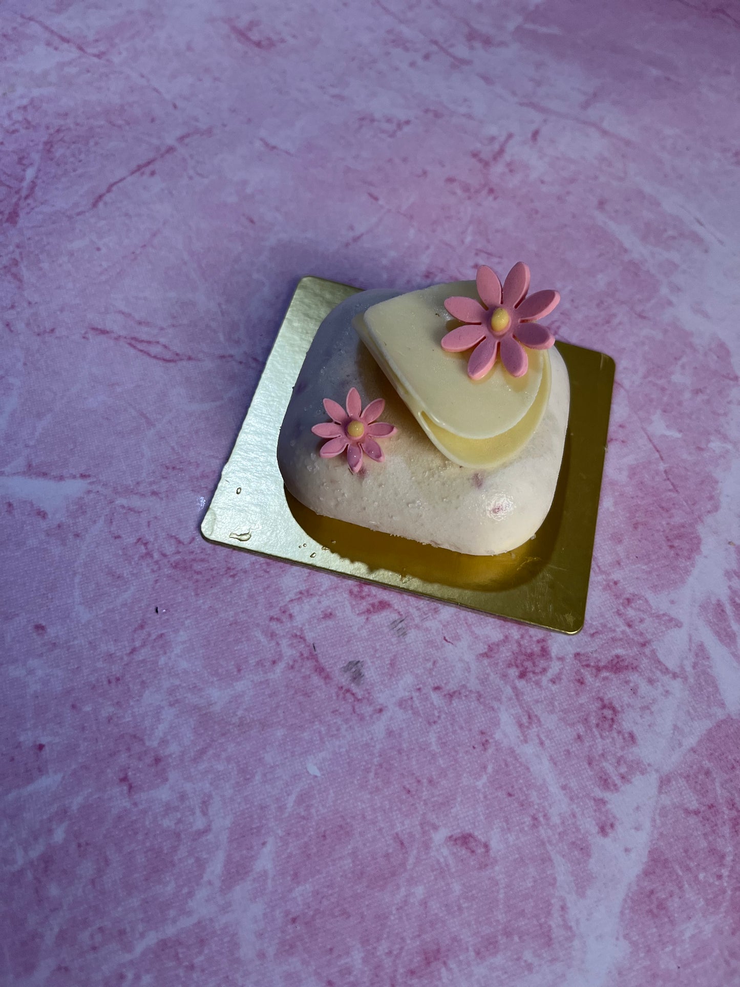 Lemon raspberry pastry