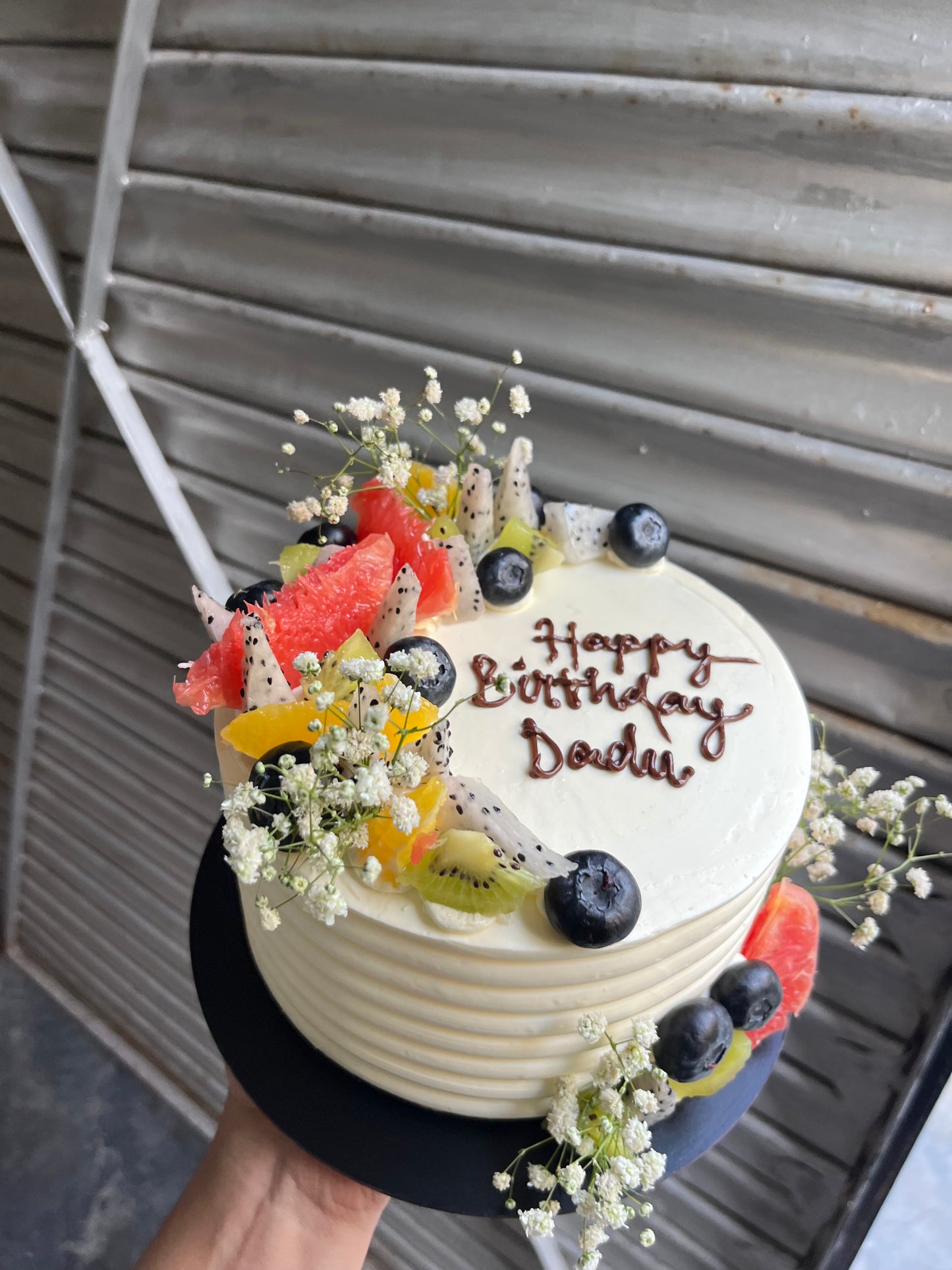 Vanilla Bean With Fresh Seasonal Fruits
