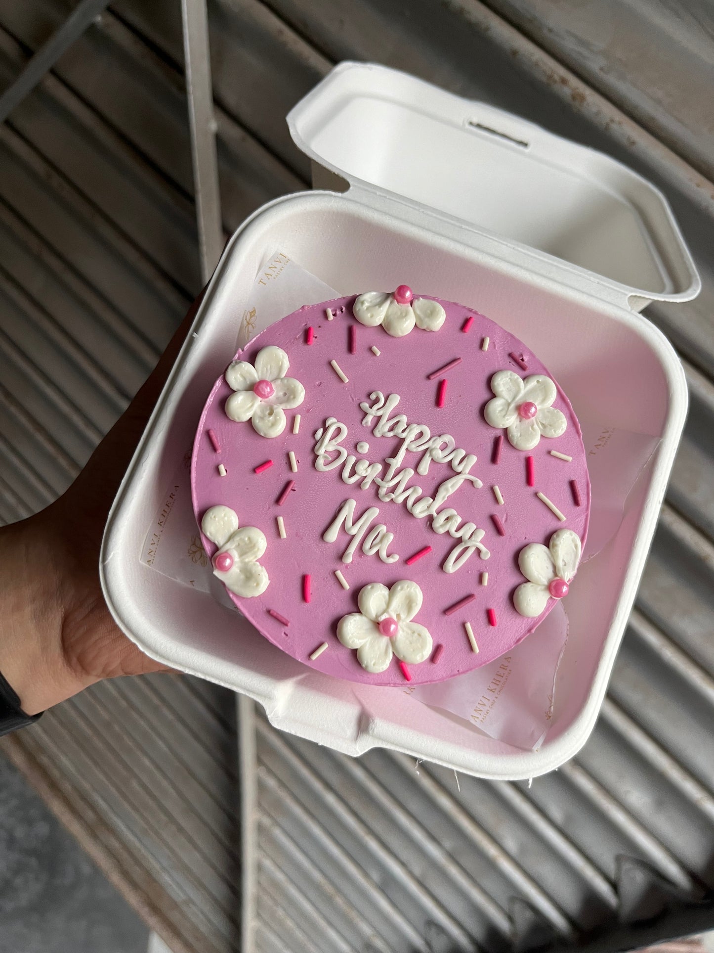 Pretty Daisy Floral Bento Cake