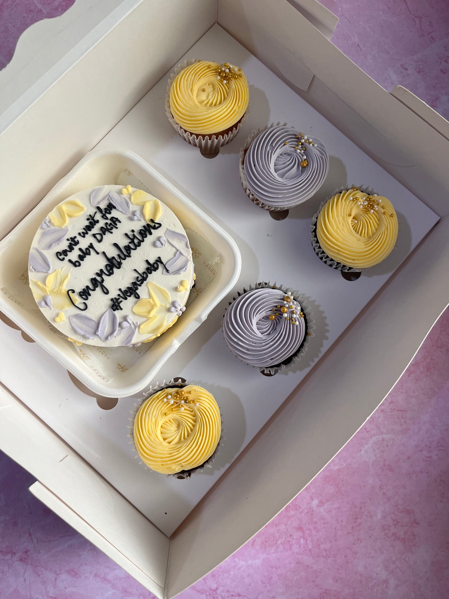 Custom lilac & yellow bento + 5 cupcake Hamper