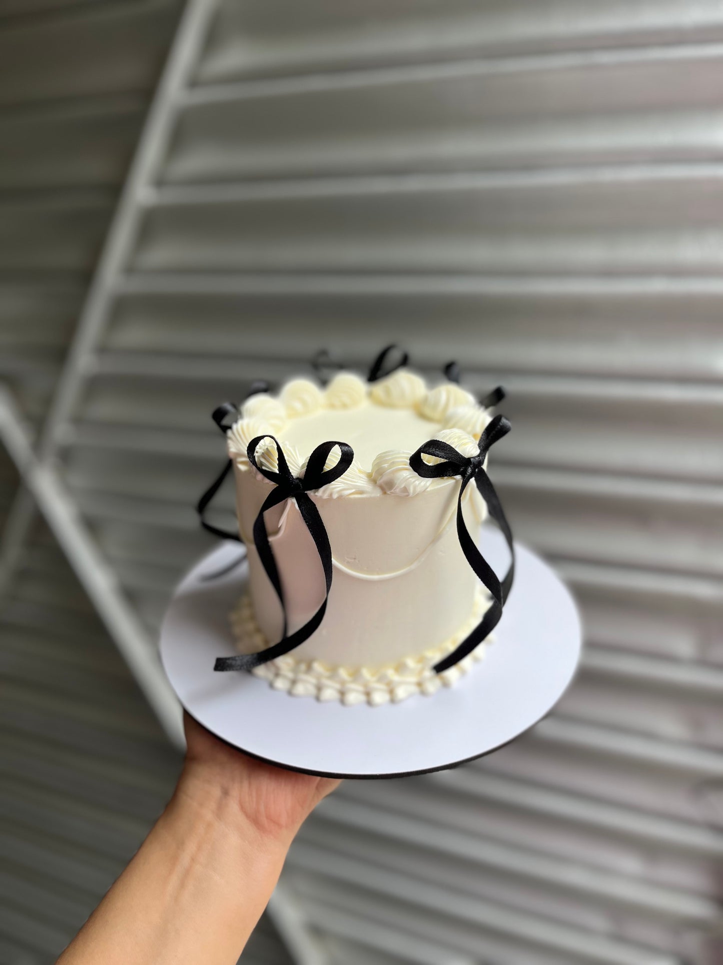 White Cake With Black Bow Victorian Cake