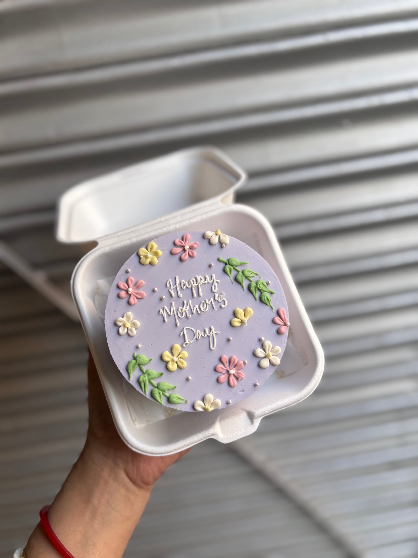 Mother’s Day blooms Bento Cake