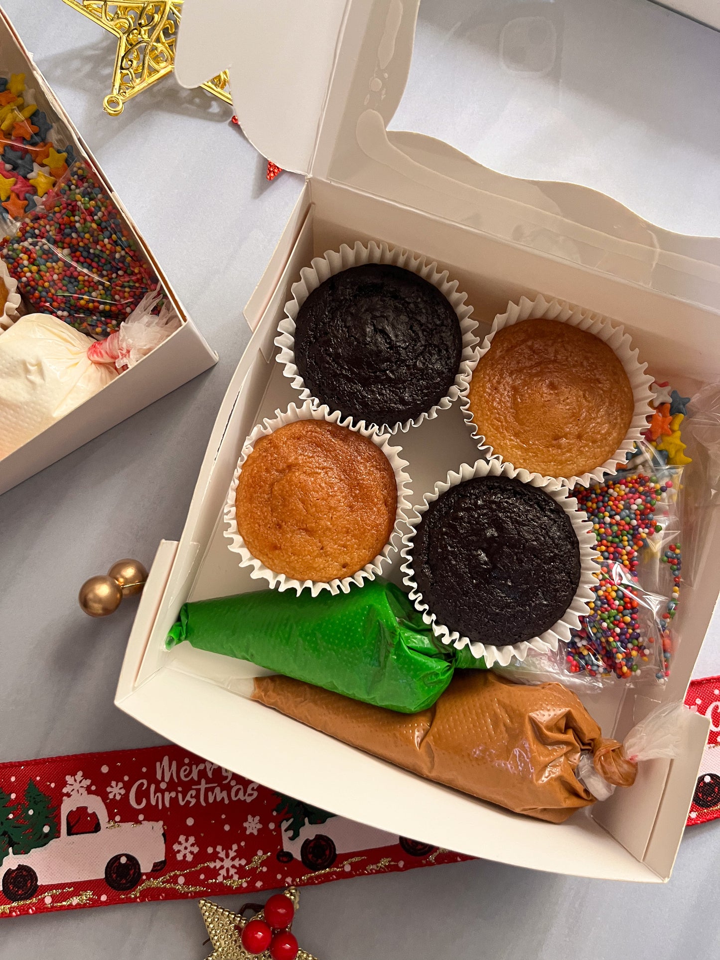 DIY Christmas Cupcakes Decorating Kit