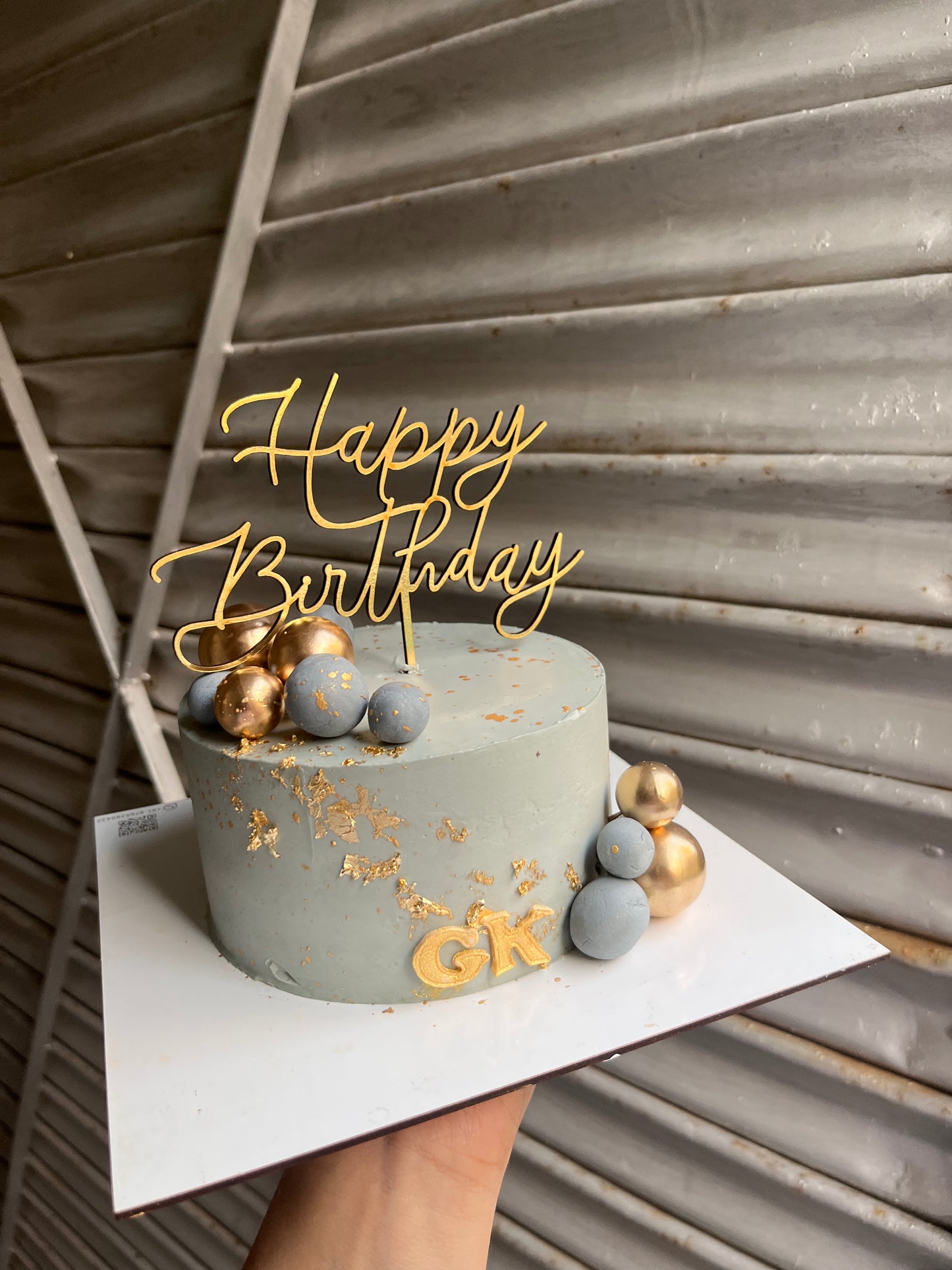 Grey and Gold Cake