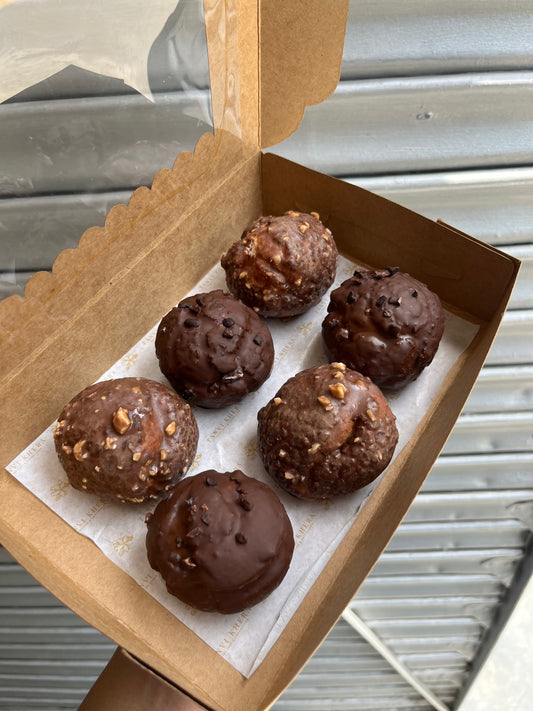 Chocolate Choux box of 6