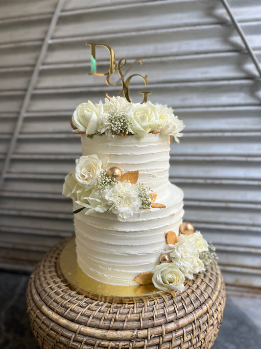 White and Gold Wedding Cake